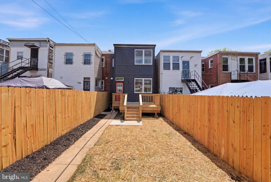 129 HAMILTON STREET NW