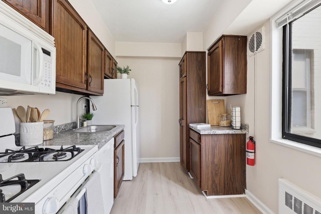 3701 CONNECTICUT AVENUE NW 505