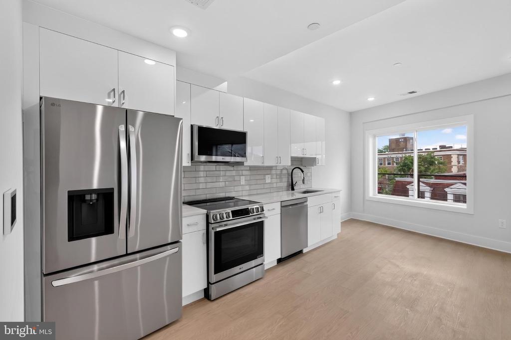 1650 Columbia RD NW #401