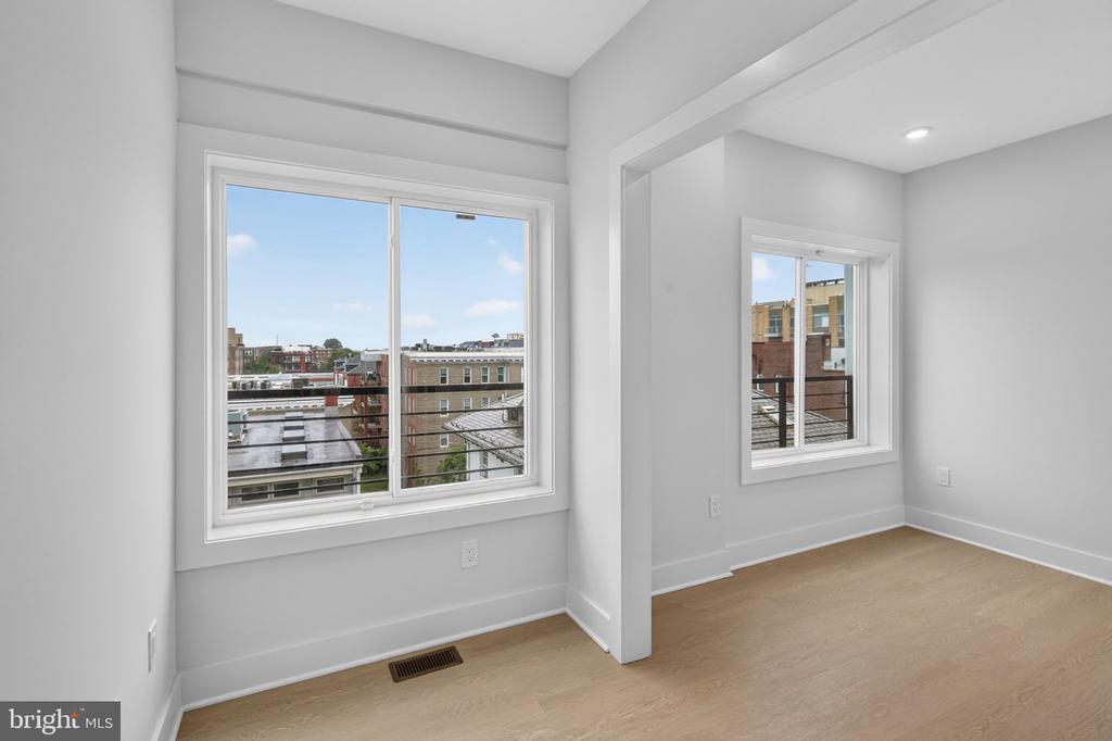 1650 Columbia RD NW #401