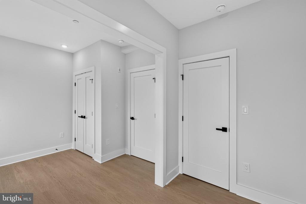 1650 Columbia RD NW #401