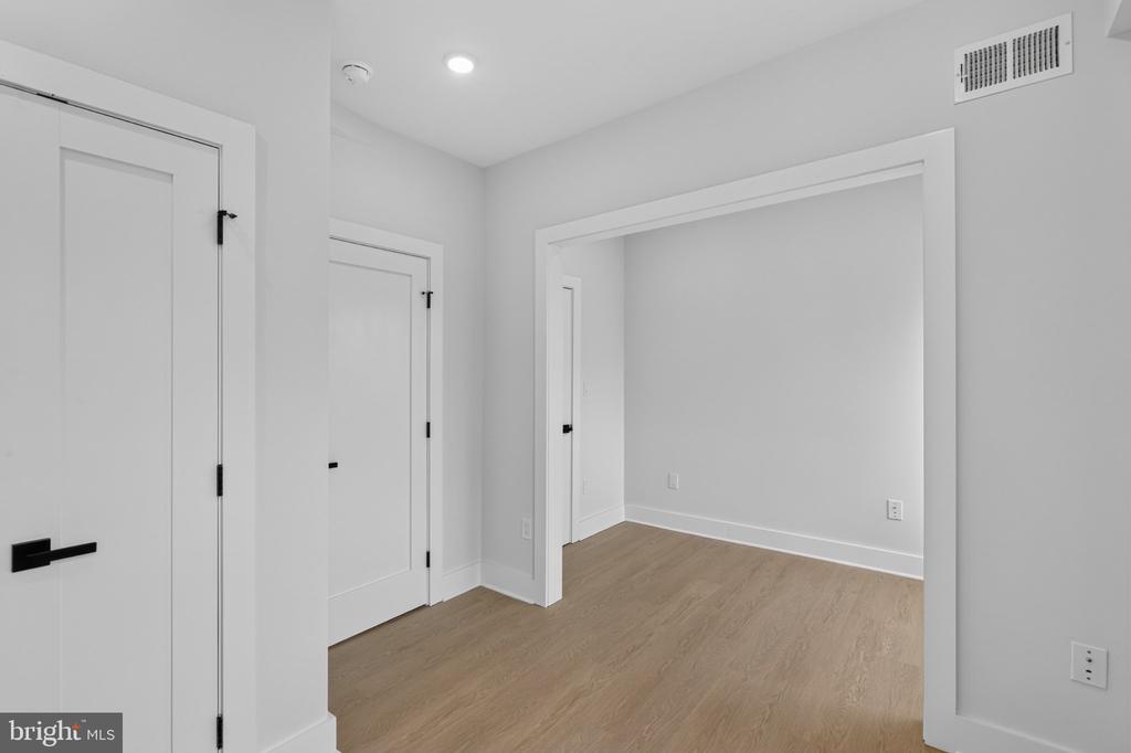 1650 Columbia RD NW #401