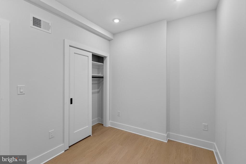 1650 Columbia RD NW #402