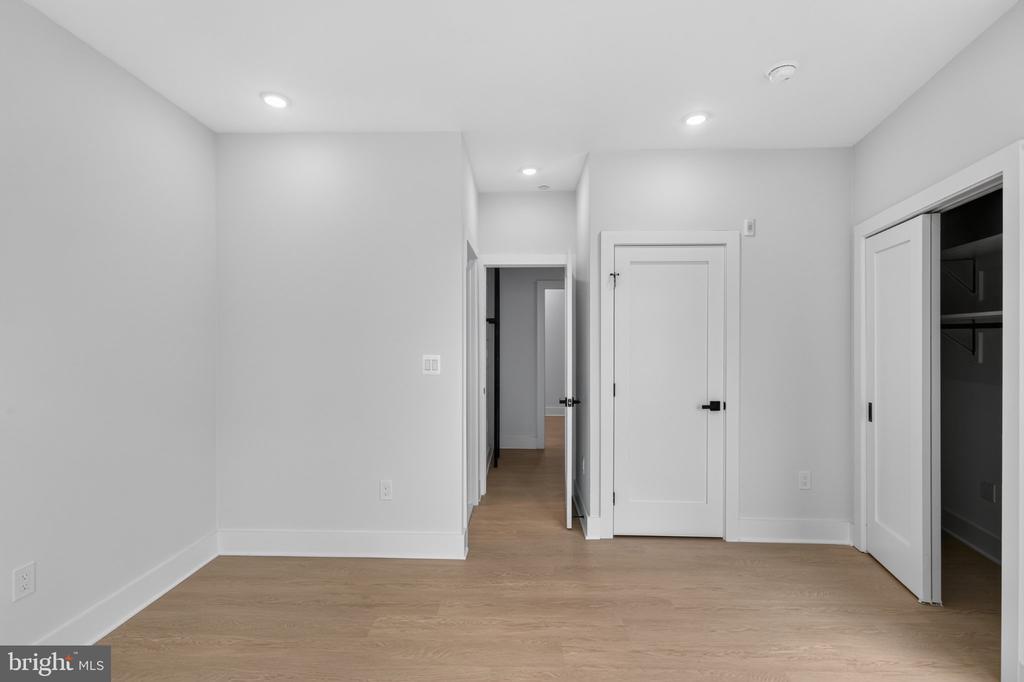 1650 Columbia RD NW #402