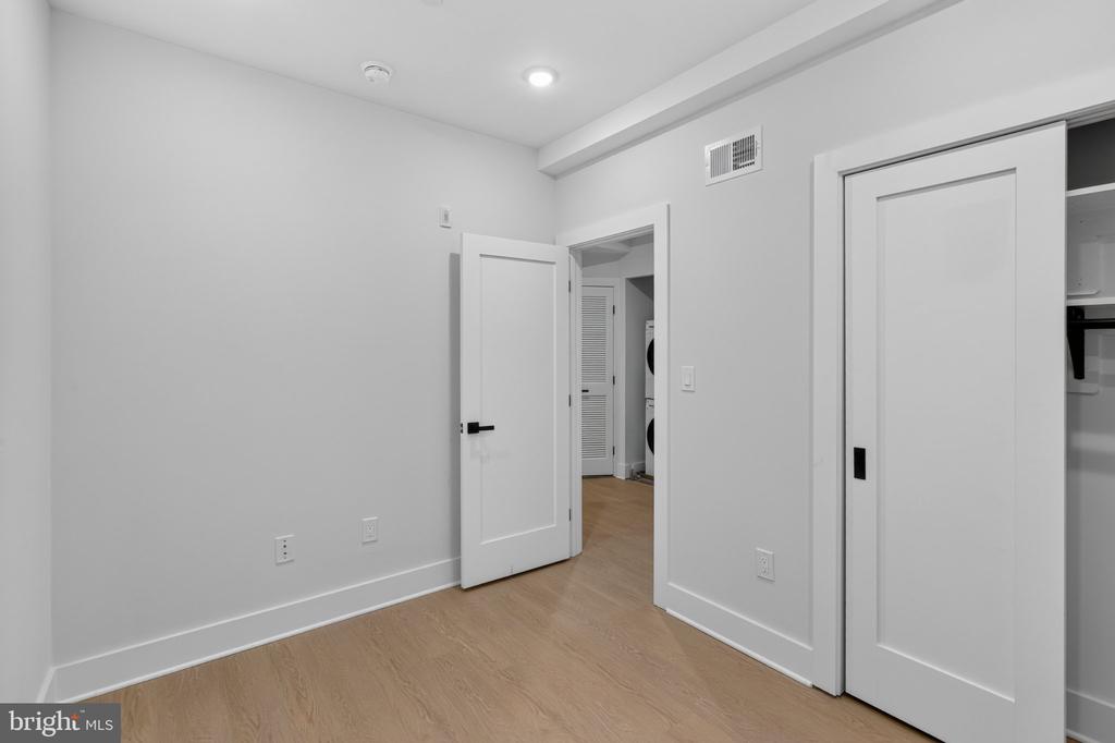 1650 Columbia RD NW #402