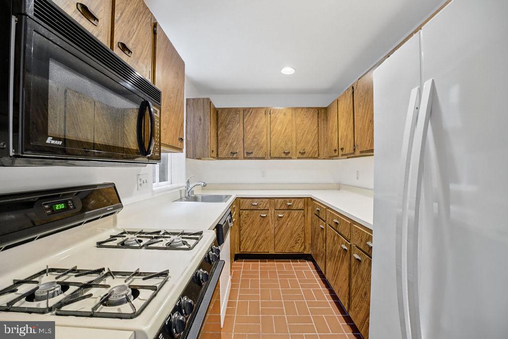 410 11TH STREET NE Unit: 14