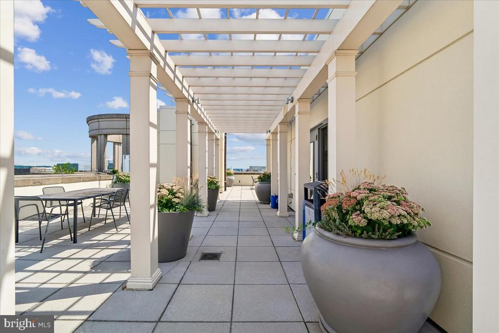 301 MASSACHUSETTS AVENUE NW Unit: 1104