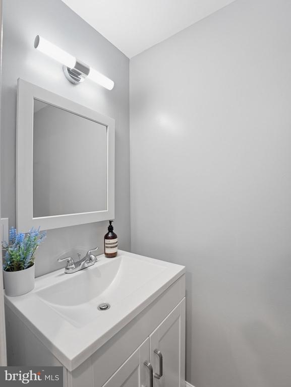 1705 D STREET SE Unit: 2