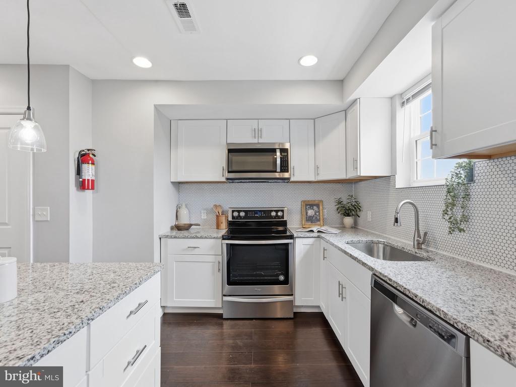 1705 D STREET SE Unit: 2