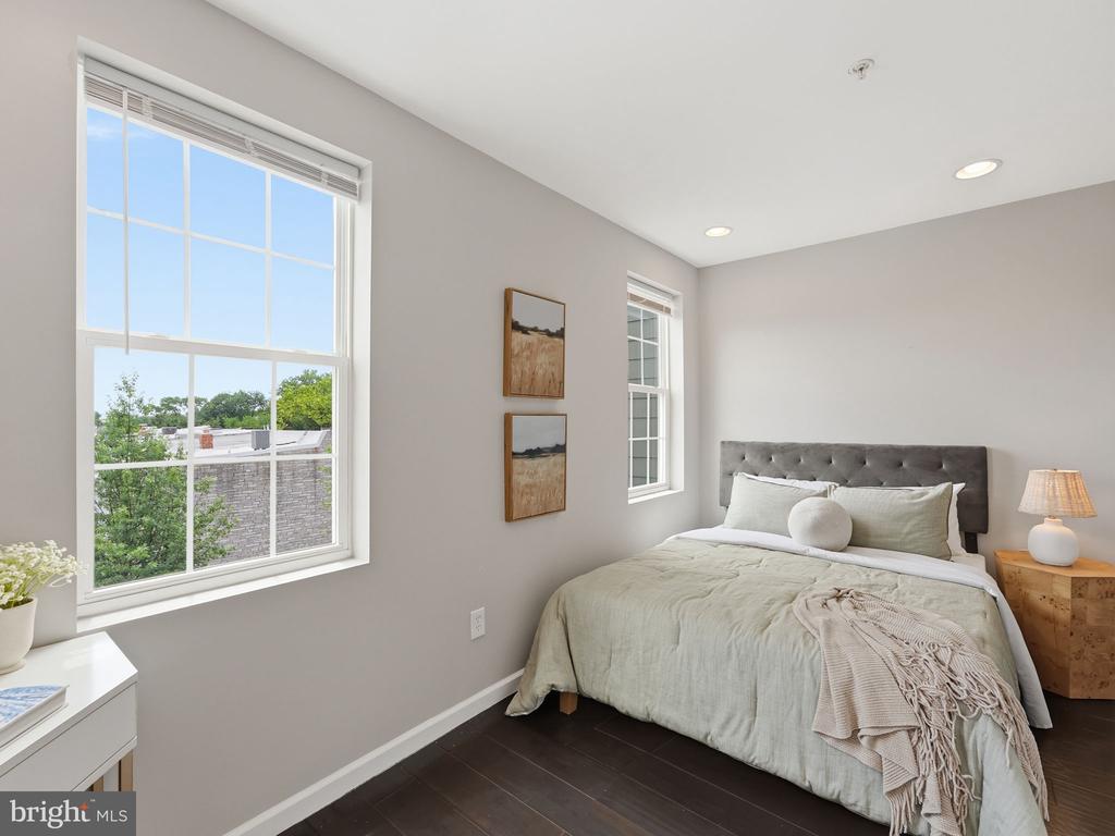 1705 D STREET SE Unit: 2