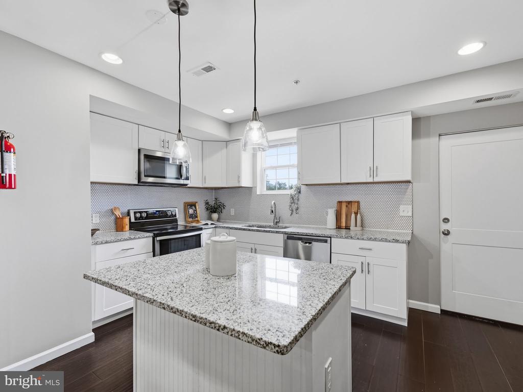 1705 D STREET SE Unit: 2