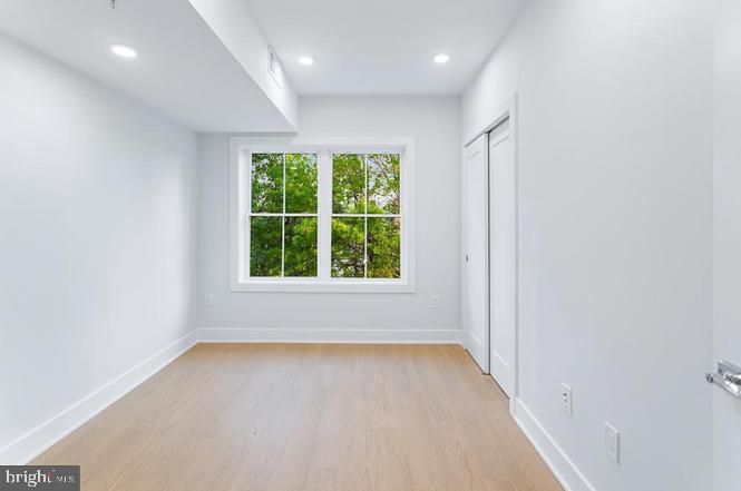 1109 FERN STREET NW Unit: 301
