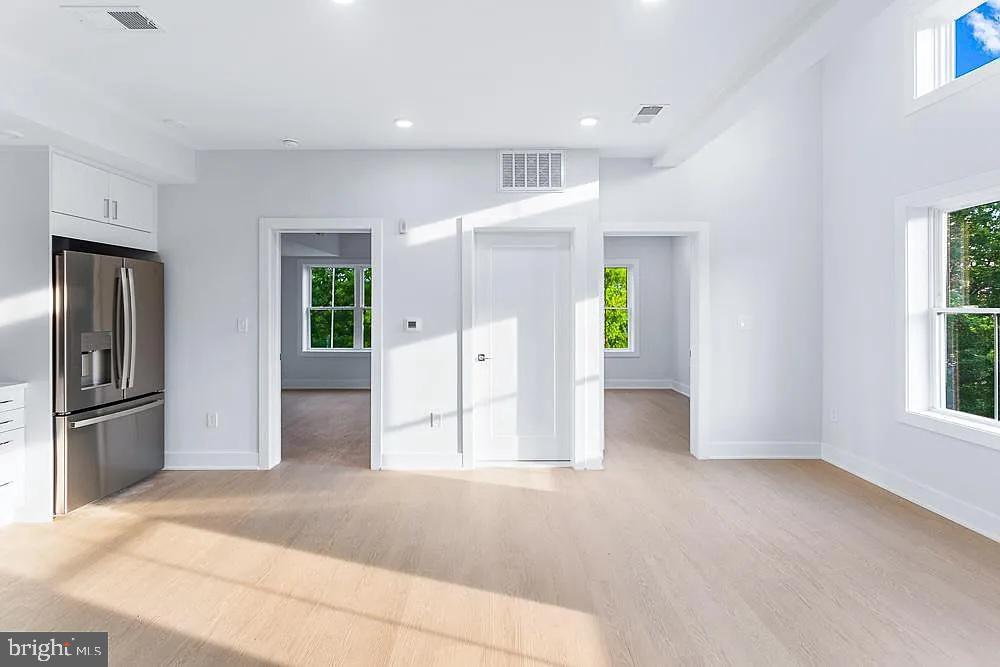1109 FERN STREET NW Unit: 301