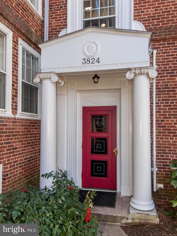 3824 PORTER STREET NW Unit: E395