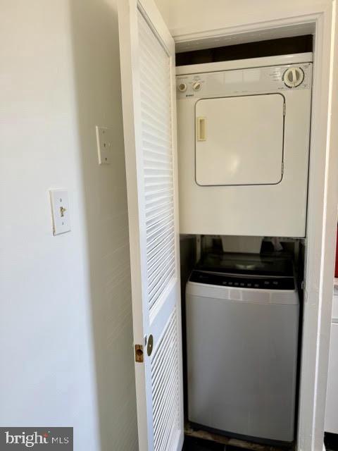 3824 PORTER STREET NW Unit: E395