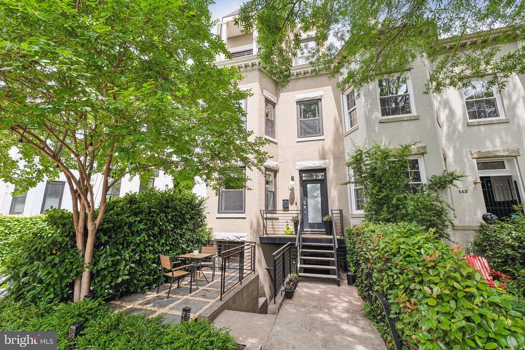 145 ADAMS STREET NW Unit: 1