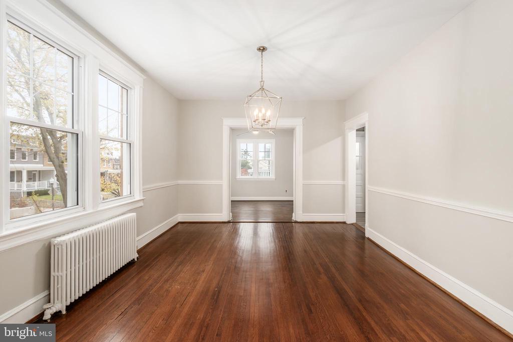 900 MADISON STREET NW Unit: B