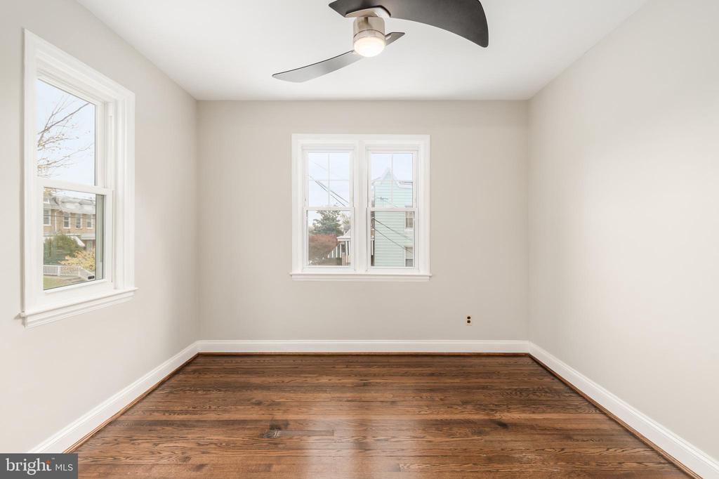 900 MADISON STREET NW Unit: B