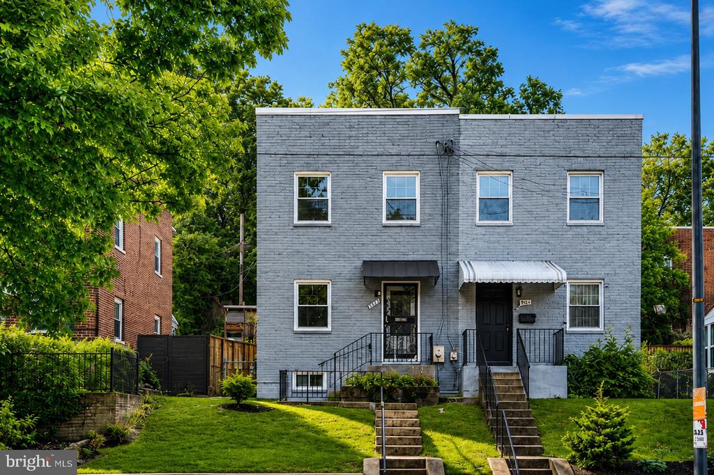 4609 EAST CAPITOL STREET SE