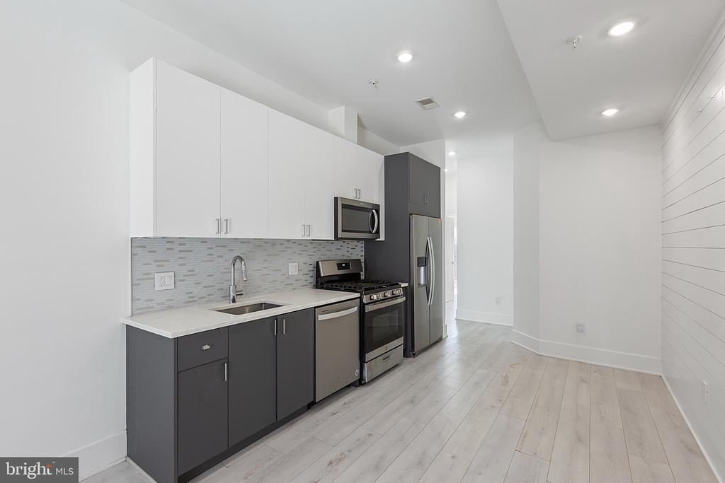1202 LONGFELLOW STREET NW Unit: 03