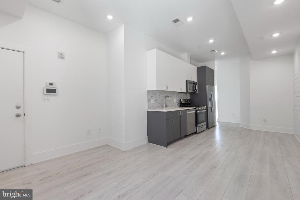 1202 LONGFELLOW STREET NW Unit: 03