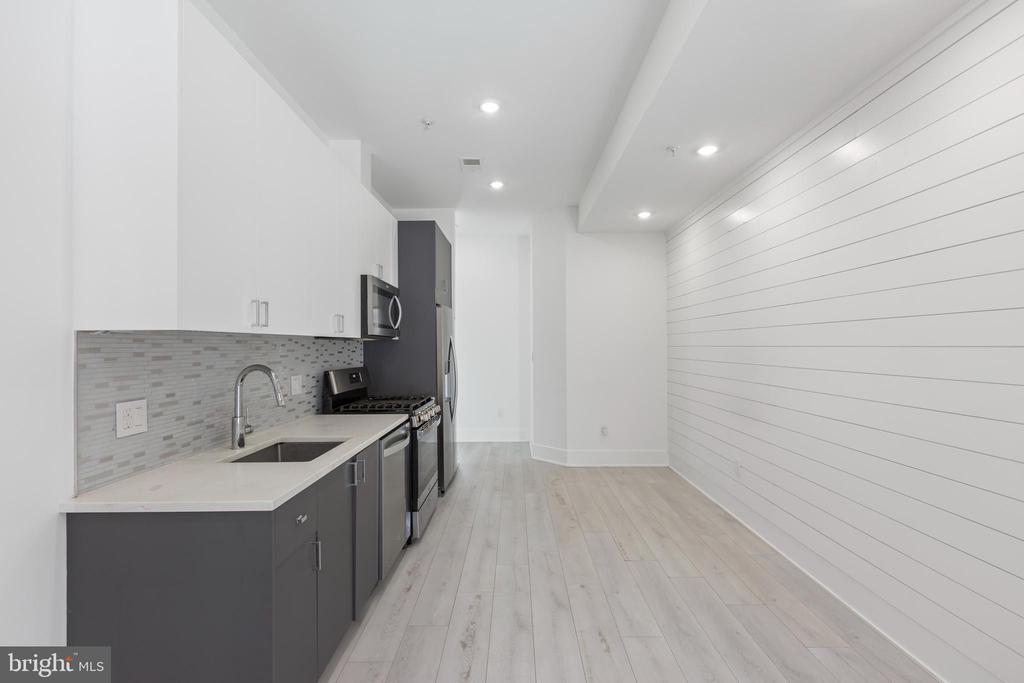 1202 LONGFELLOW STREET NW Unit: 03