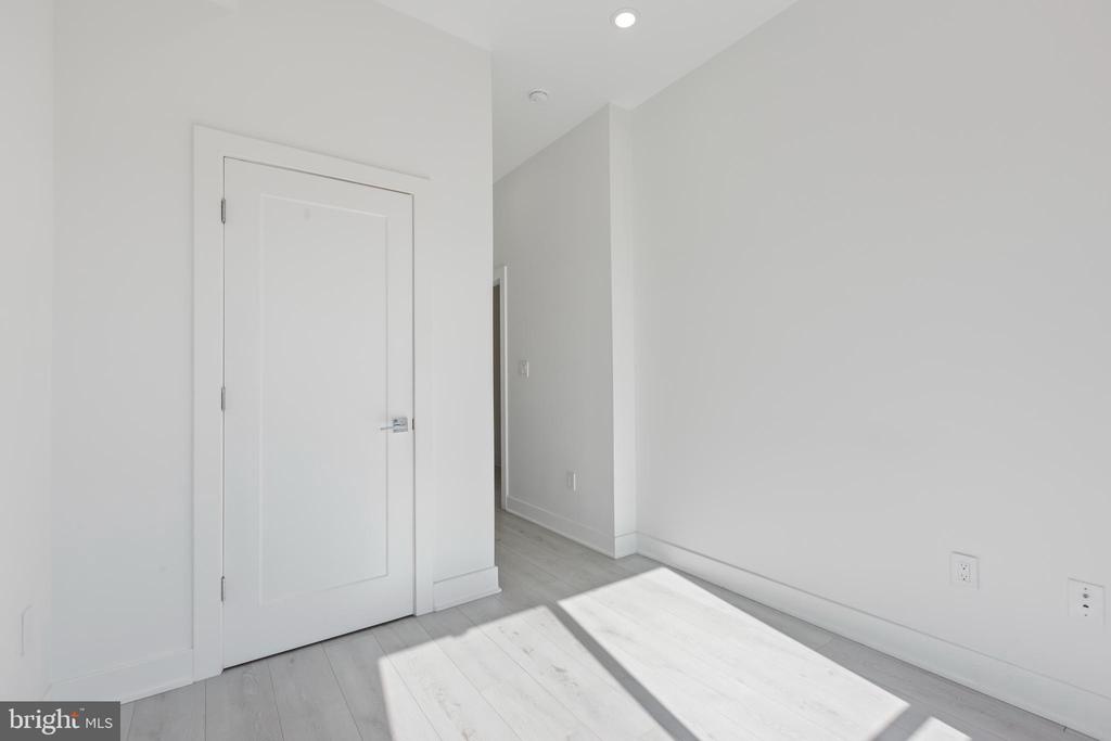 1202 LONGFELLOW STREET NW Unit: 03