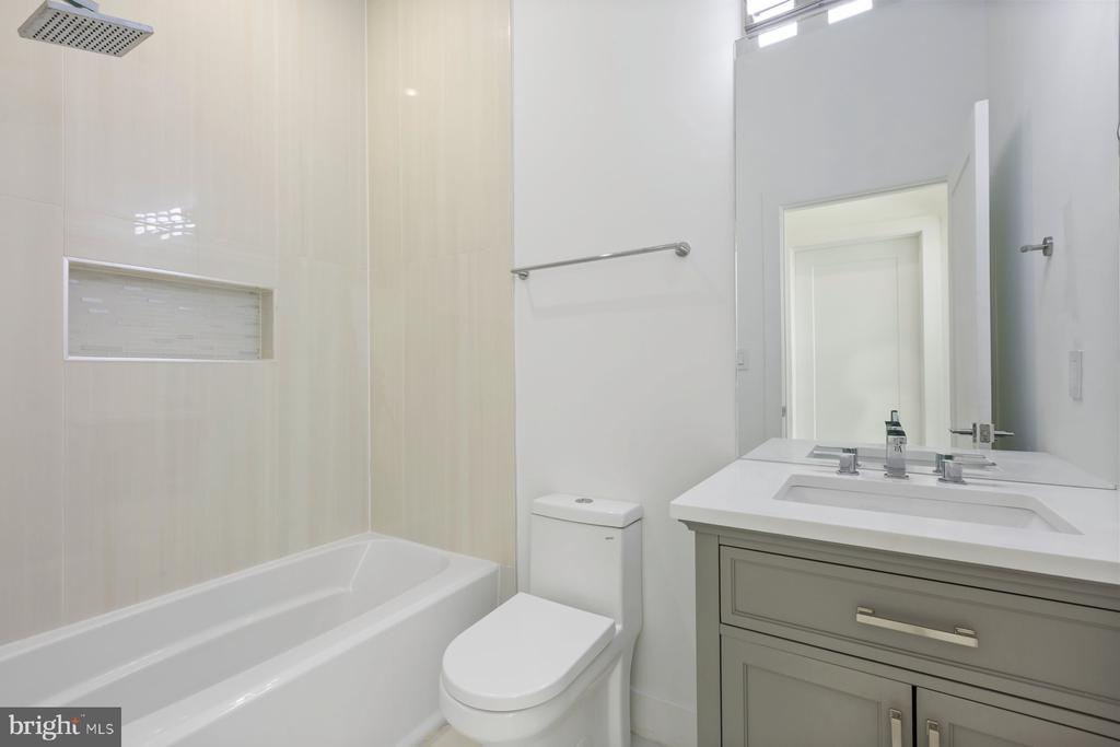 1202 LONGFELLOW STREET NW Unit: 03
