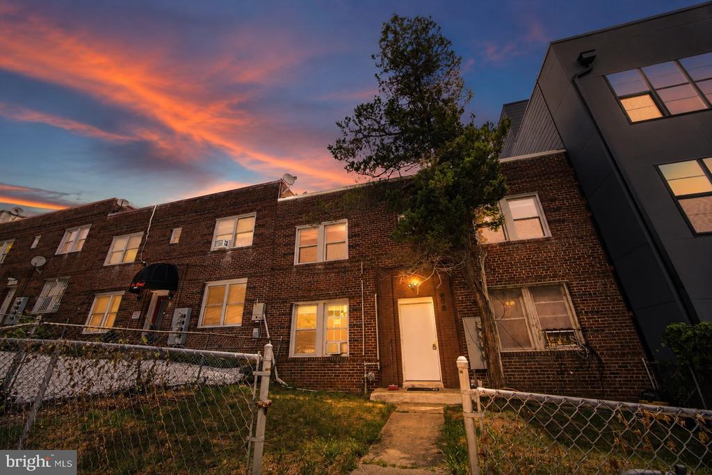 905 19TH STREET NE Unit: 3