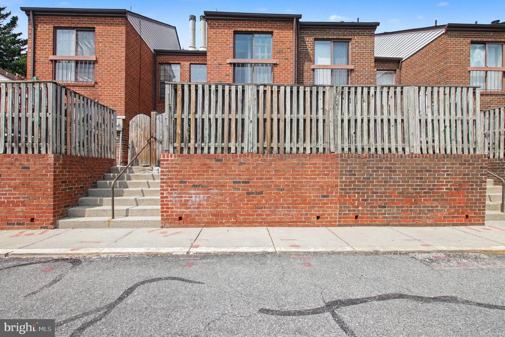 1802 BRYANT STREET NE