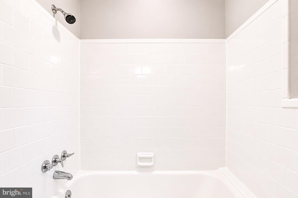 2102 SUITLAND TERRACE SE Unit: 302