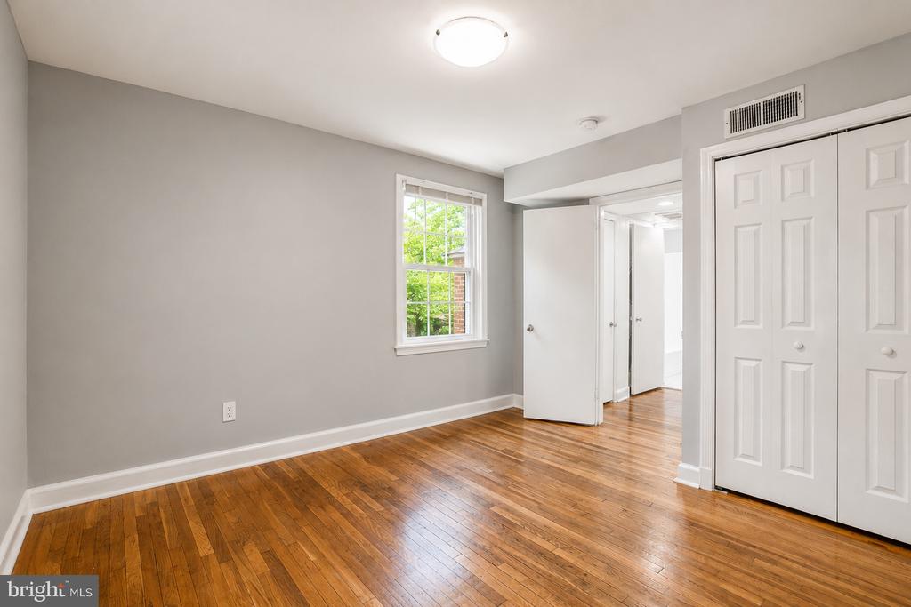 2102 SUITLAND TERRACE SE Unit: 302