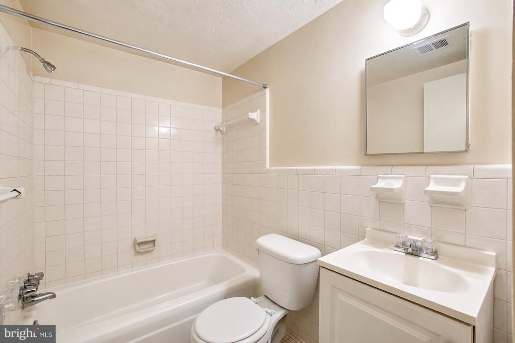 4921 QUARLES STREET NE Unit: 103
