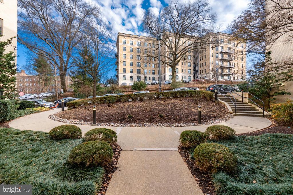 1801 CLYDESDALE PLACE NW Unit: 311