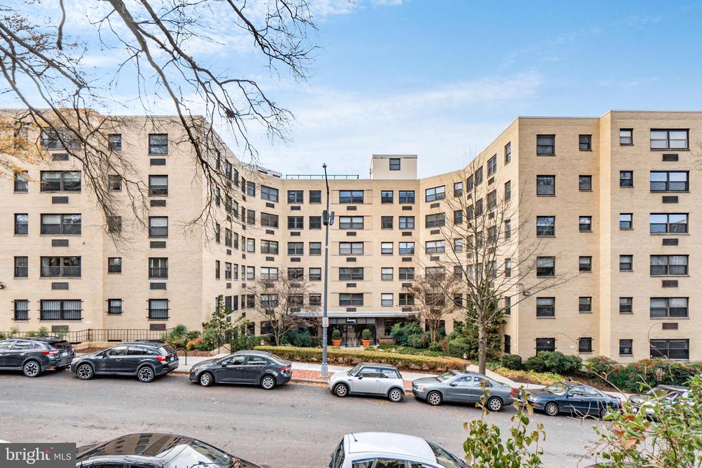 1801 CLYDESDALE PLACE NW Unit: 311