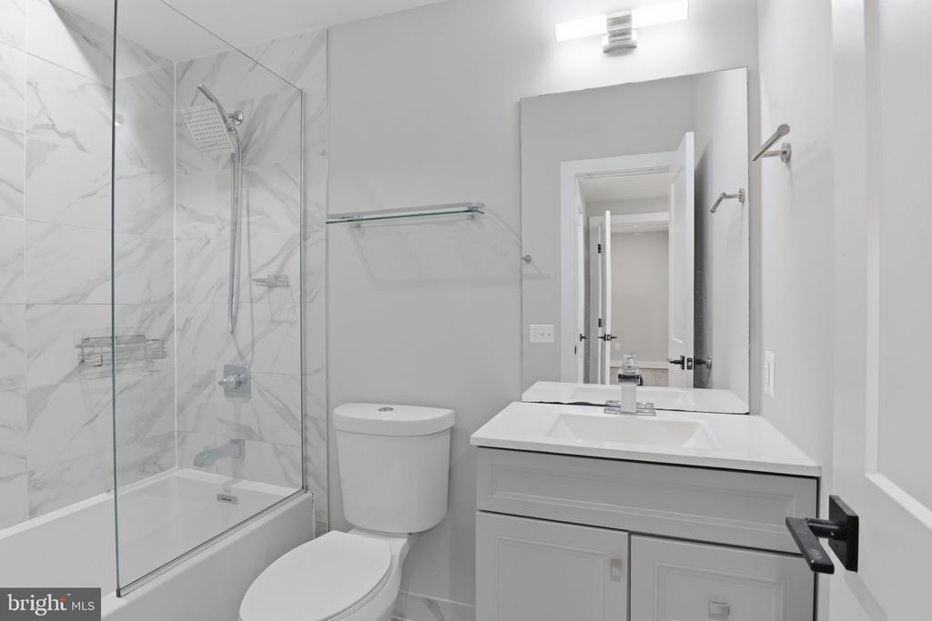 1040 BLADENSBURG ROAD NE Unit: 1A