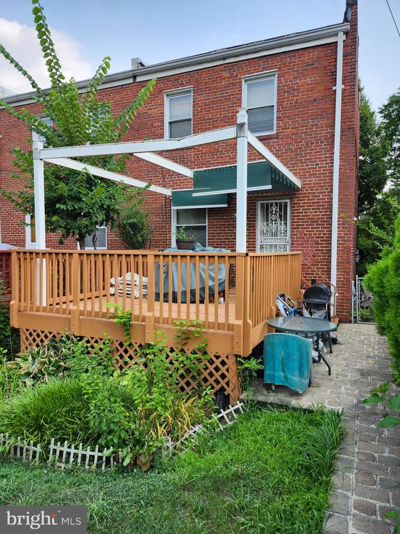 408 ONEIDA STREET NE
