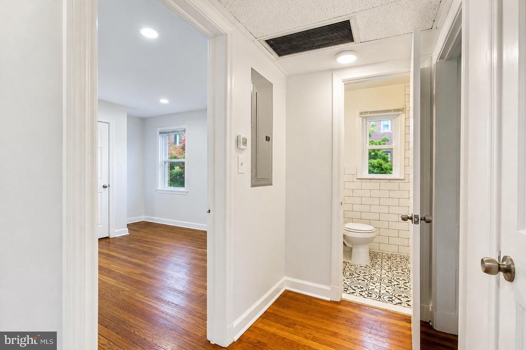 3927 PENNSYLVANIA AVENUE SE Unit: 101