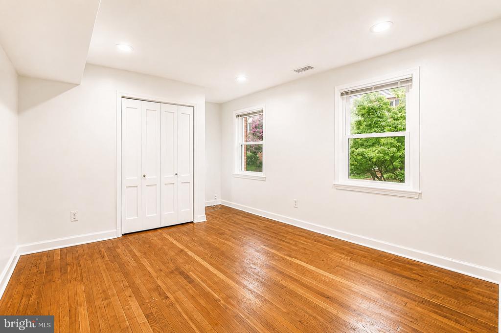 3927 PENNSYLVANIA AVENUE SE Unit: 101