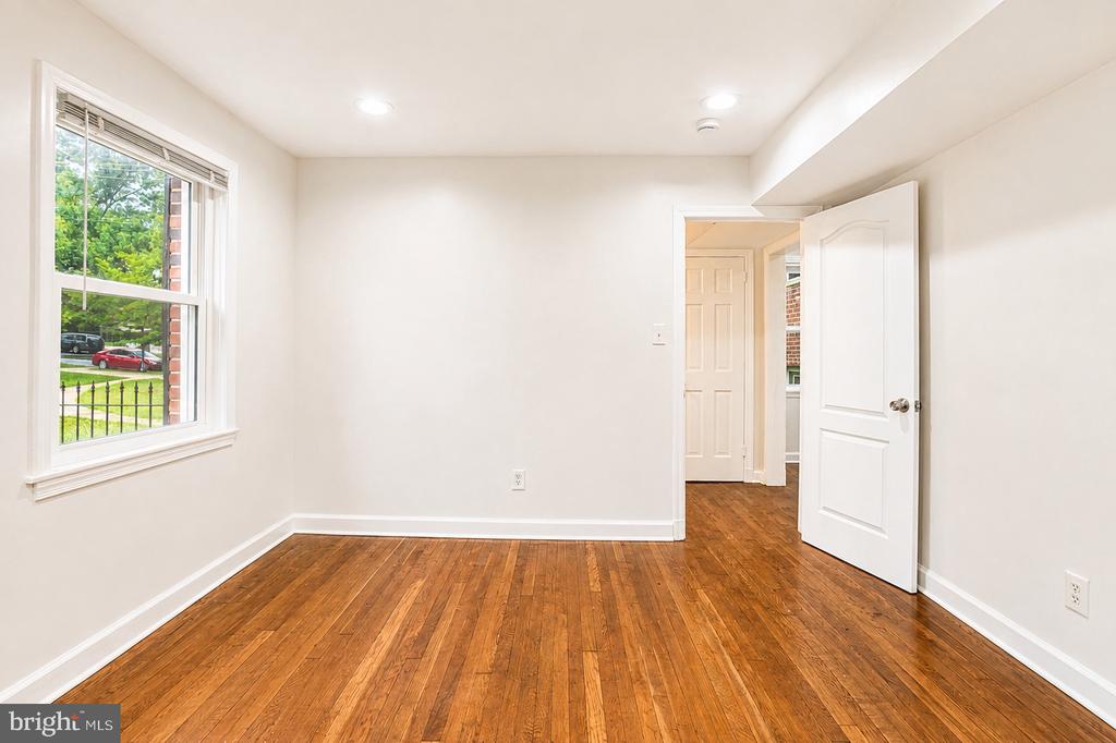 3927 PENNSYLVANIA AVENUE SE Unit: 101
