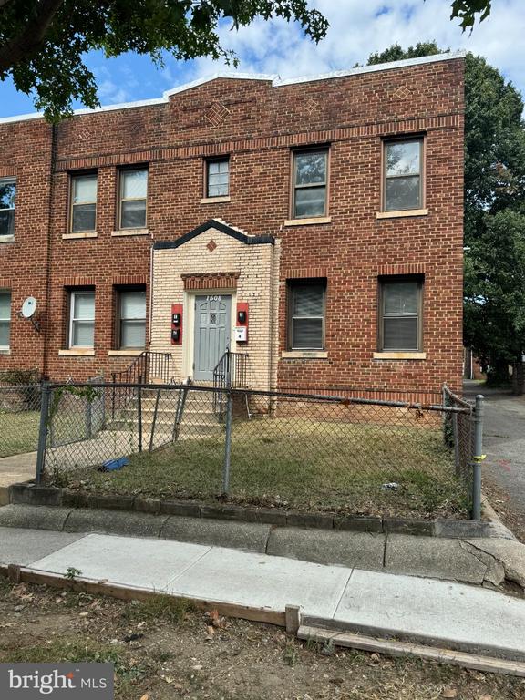 1508 NEAL STREET NE