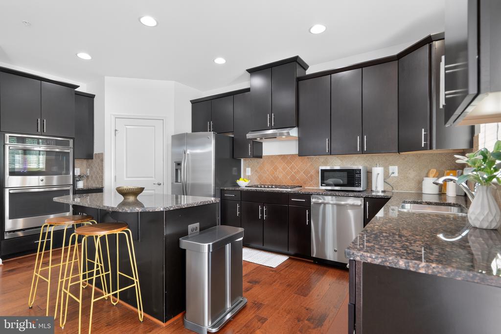 3707 COMMODORE JOSHUA BARNEY DRIVE NE