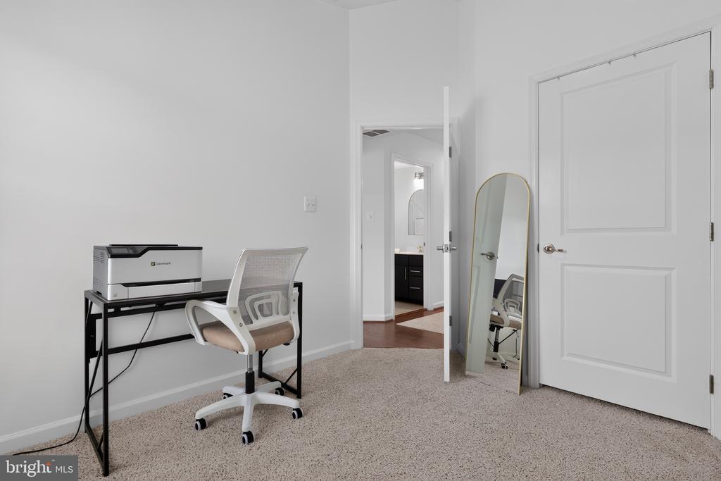 3707 COMMODORE JOSHUA BARNEY DRIVE NE