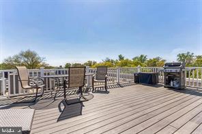 210 OAKWOOD STREET SE Unit: 318