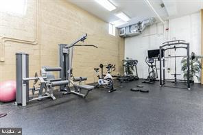 210 OAKWOOD STREET SE Unit: 318