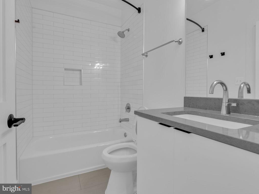 1722 WEST VIRGINIA AVENUE NE Unit: 3
