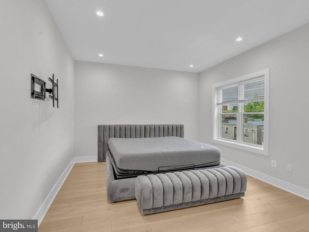 1722 WEST VIRGINIA AVENUE NE Unit: 3