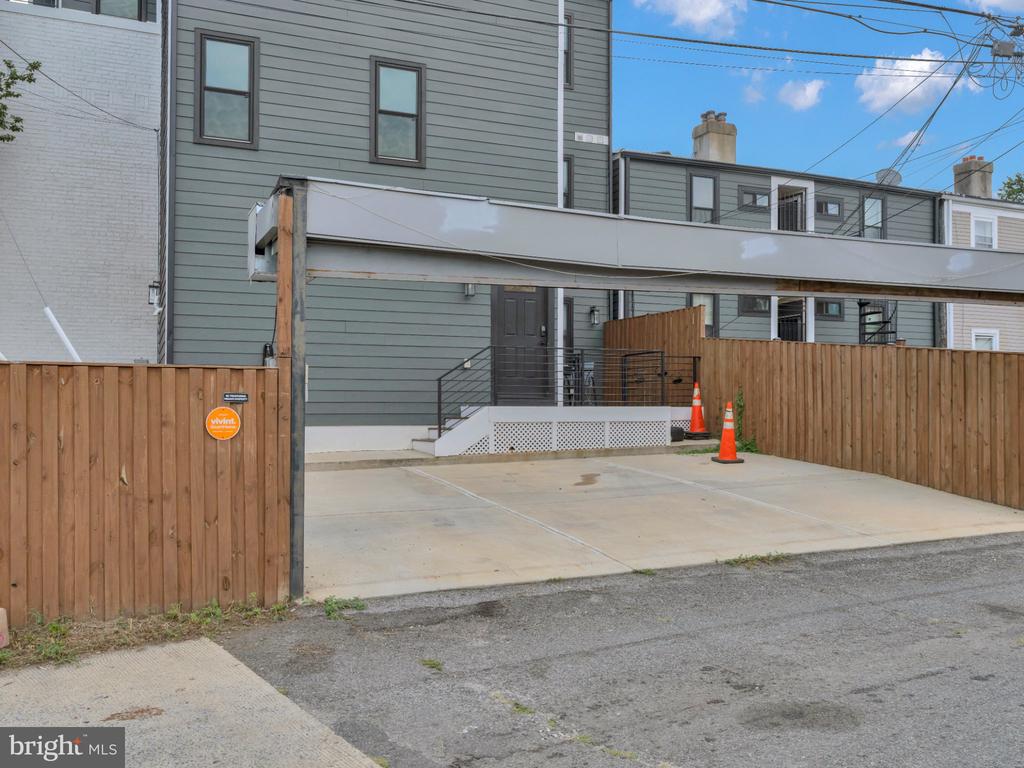 1722 WEST VIRGINIA AVENUE NE Unit: 3
