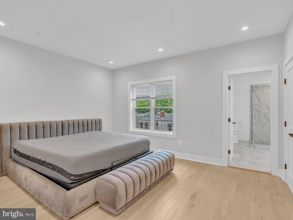 1722 WEST VIRGINIA AVENUE NE Unit: 3