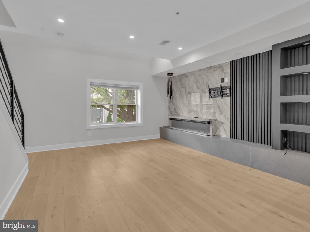 1722 WEST VIRGINIA AVENUE NE Unit: 3